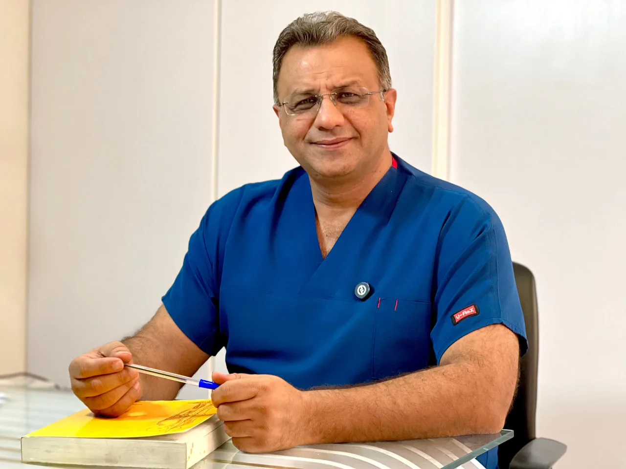 دکتر امیرحسین شیربان در کلینیک فیزیوتراپی جوادالائمه
